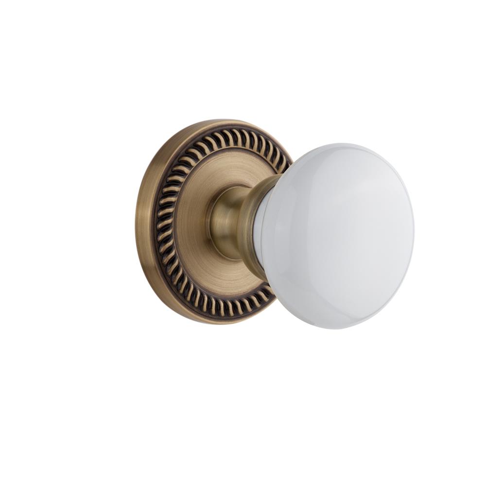 Grandeur by Nostalgic Warehouse NEWHYD Privacy Knob - Newport Rosette with Hyde Park Knob in Vintage Brass
